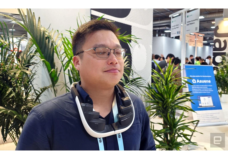 The Aroma Shooter Wearable blasts scents while you watch videos