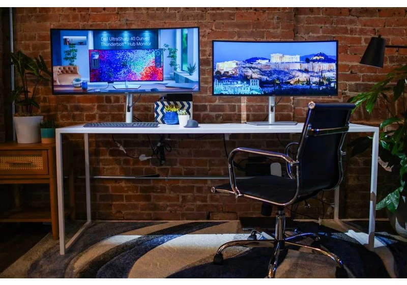 Dell’s CES UltraSharp displays show a move toward Thunderbolt
