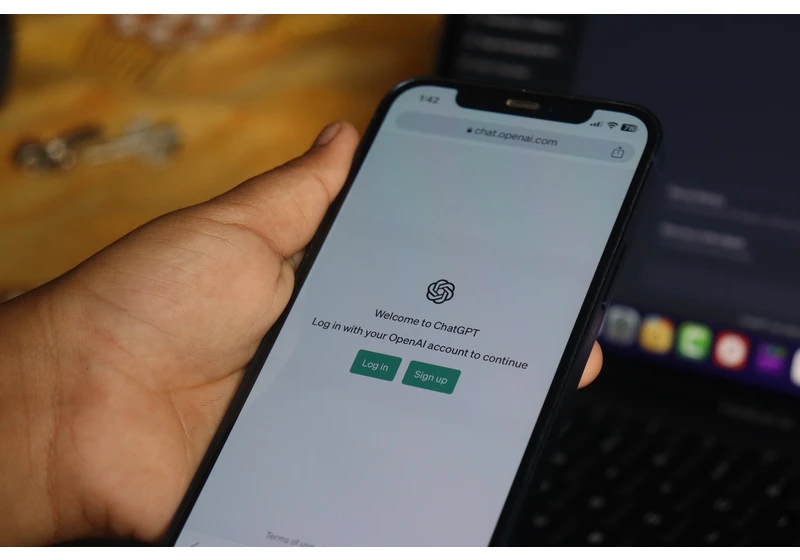 OpenAI Announces Free ChatGPT Voice Capabilities In Mobile App via @sejournal, @kristileilani