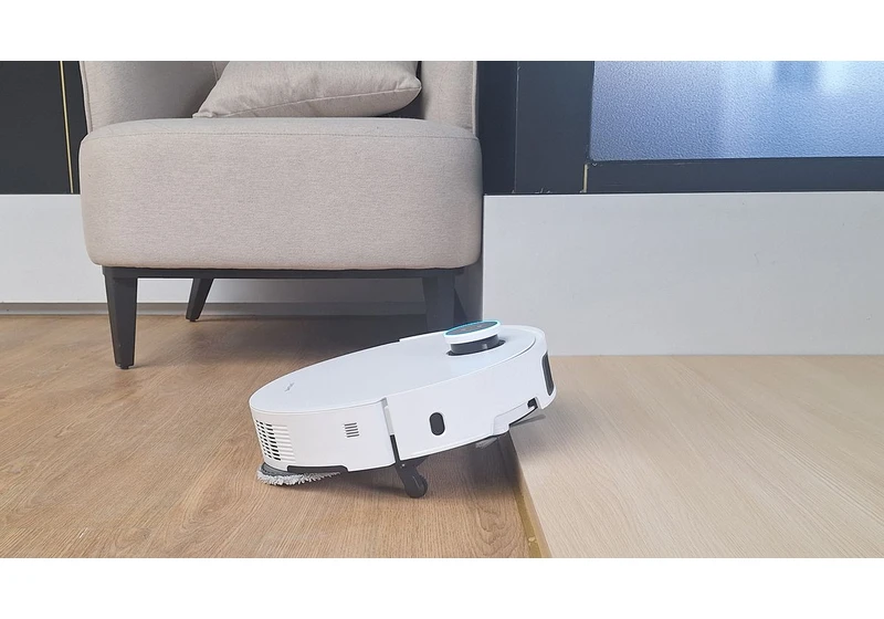 I just saw Dreame's new robot vacuum with feet, and I'm ready to throw out my Roborock