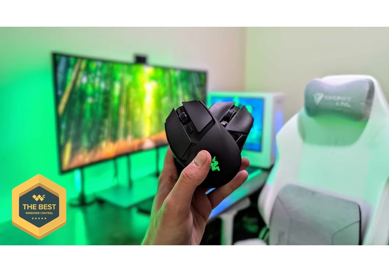  The tiniest and mightiest gaming mouse to grace my desk is just a little bit awesome 
