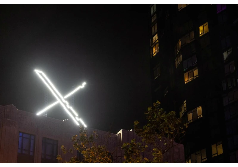 X is experiencing a data center outage