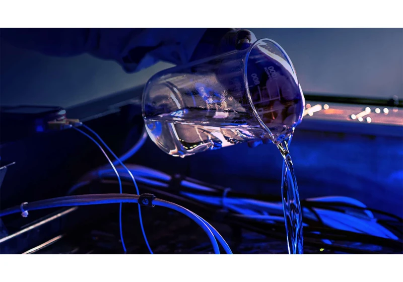 Intel and Submer Develop Immersion Cooling for 1000W CPUs
