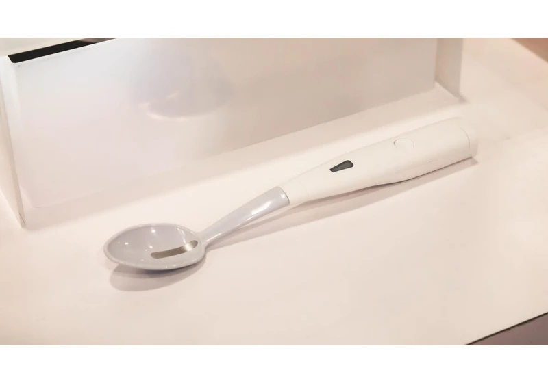 We Tested an Electric Salt Spoon That Might Help You Stick to Your Low-Sodium Diet