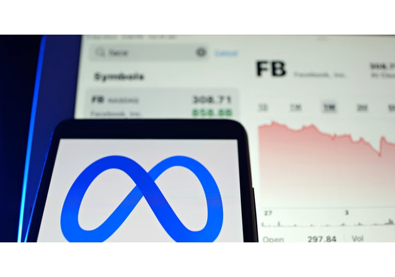 Facebook Shifts Focus To Short-Form Video After Stock Plunge via @sejournal, @MattGSouthern