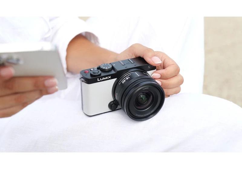 Panasonic launches the world’s smallest zoom lens for full-frame, alongside a key firmware update that improves its tiny Lumix S9
