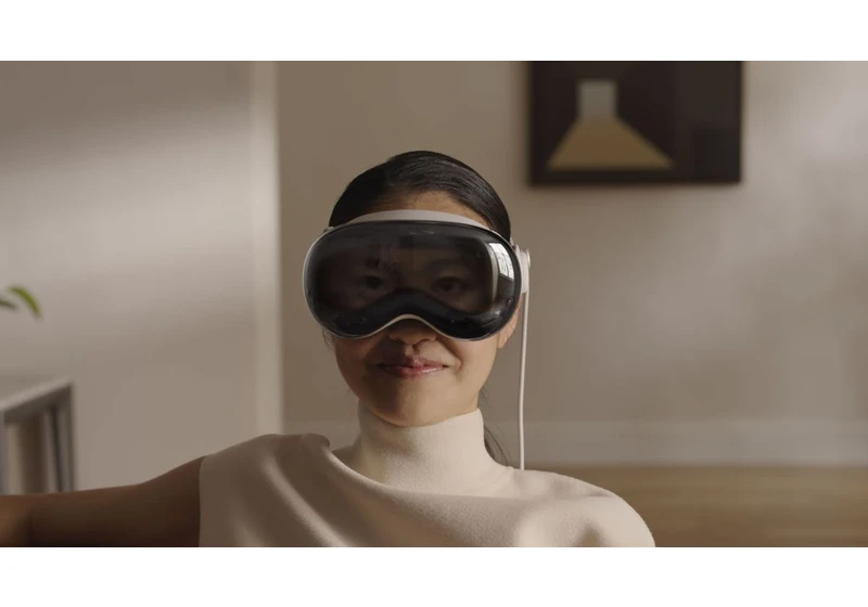 Apple's HoloLens-like 'Vision Pro' headset may already be a flop
