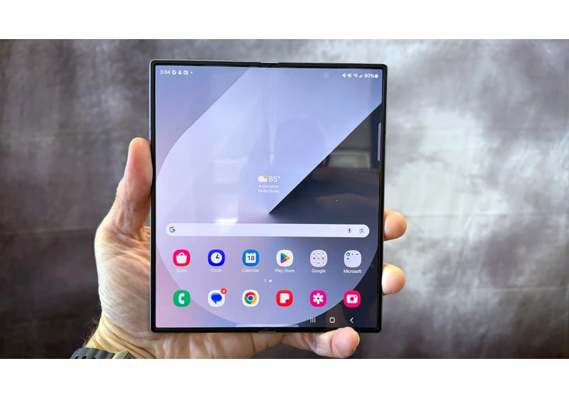  The Samsung Galaxy Z Fold 7 could have a huge screen with tiny bezels 