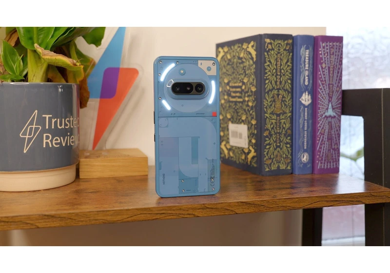 Nothing is right to ditch the gimmicky Glyph lights on its flagship Phone 3