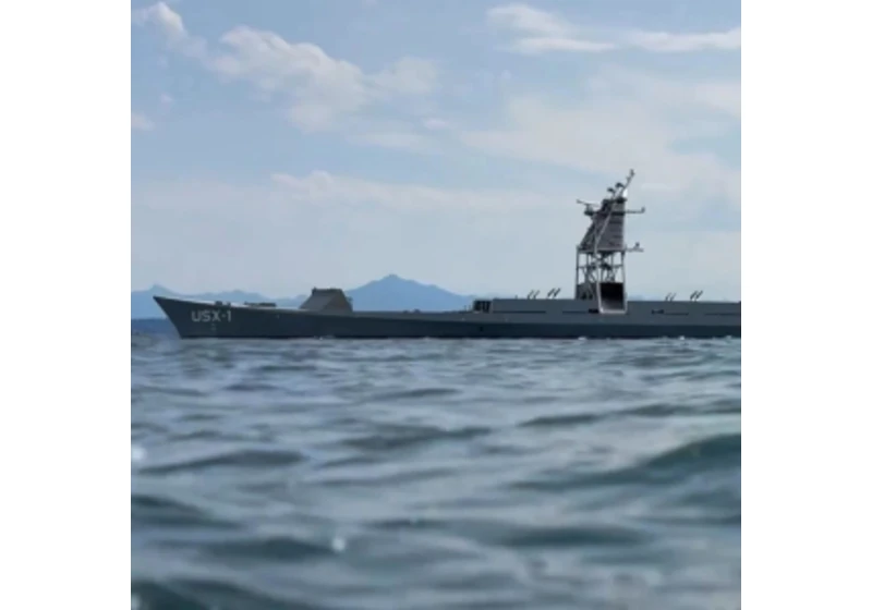 DARPA pokřtila válečnou loď bez posádky USX-1 Defiant