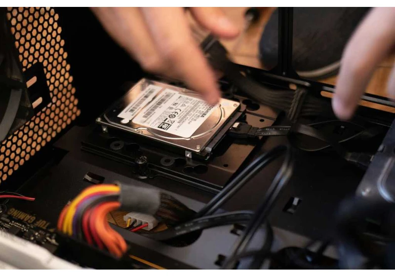 Static electricity fried my PC when I opened it. Here’s what I did wrong