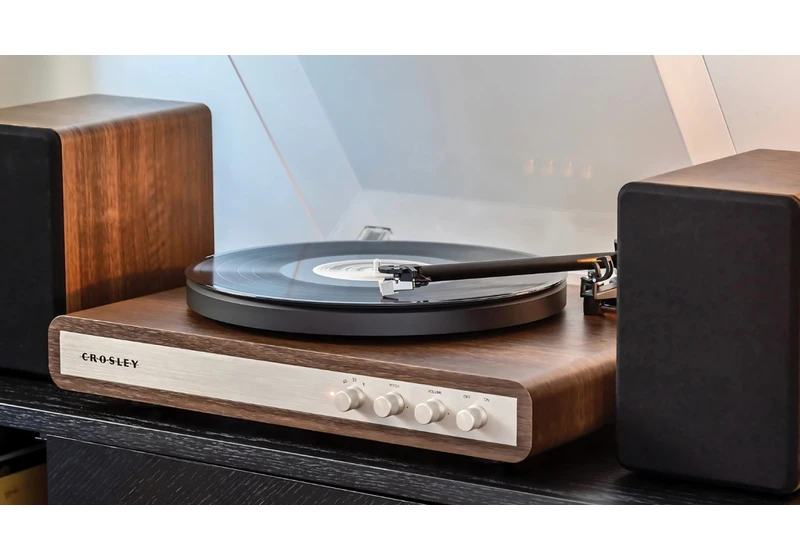 This turntable and speakers package is stylish and very affordable, and looks tempting for vinyl beginners