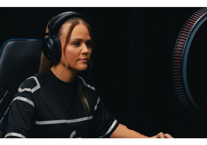 Destroy the competition with the Logitech G Pro X 2 Lightspeed gaming headset