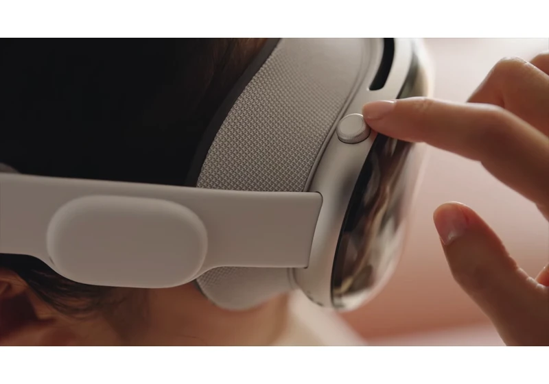 Apple failed to justify the lofty price of the Vision Pro