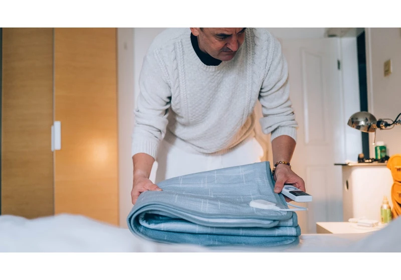 The Right Way to Wash a Heated Blanket Safely