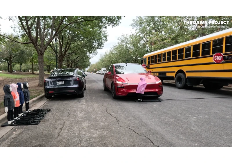 Tesla blows past stopped school bus and hits kid-sized dummies in Full Self-Driving tests