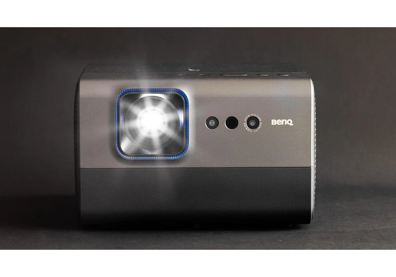 BenQ GP520 Projector Review: Big Bright Picture, Itty Bitty Box