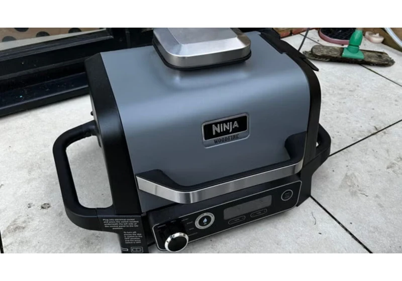 Our favourite Ninja BBQ is down to a bargain price, just in time for the Bank Holiday