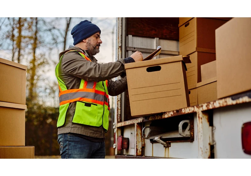 How Much Should You Tip Movers in 2025? Here’s What the Pros Say