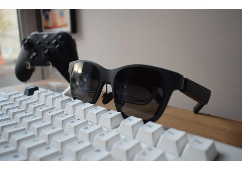 Looks like Apple isn't giving up on smart glasses after all