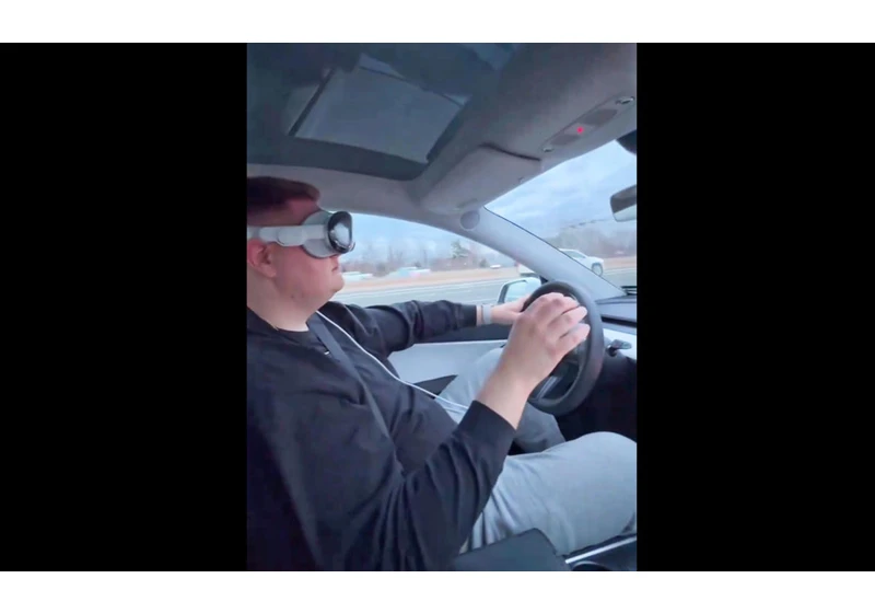 US Secretary of Transportation states the obvious: Don't use the Apple Vision Pro while driving