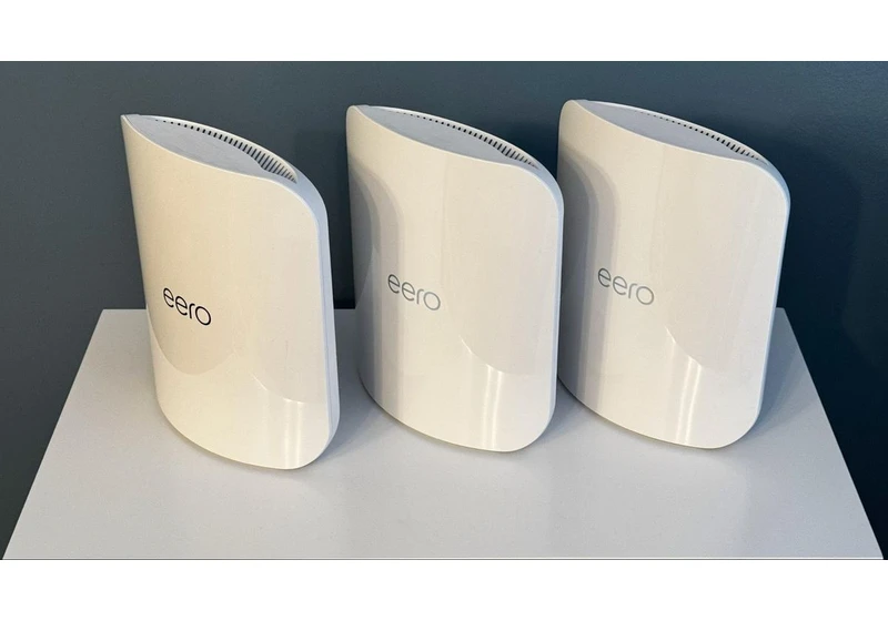  Amazon Eero Max 7 Wi-Fi 7 Mesh Router Review: Blazing Speeds With a Price to Match 