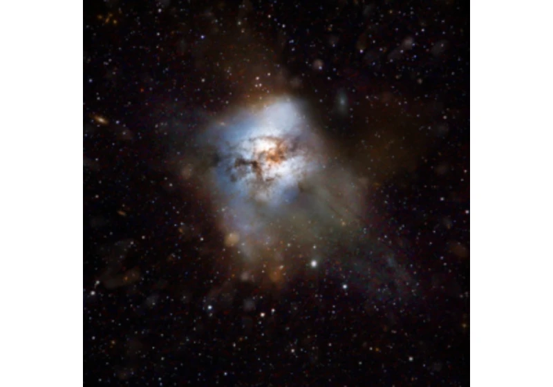 Přerostlá galaxie v mladém vesmíru je něčím jiným, než se zdálo