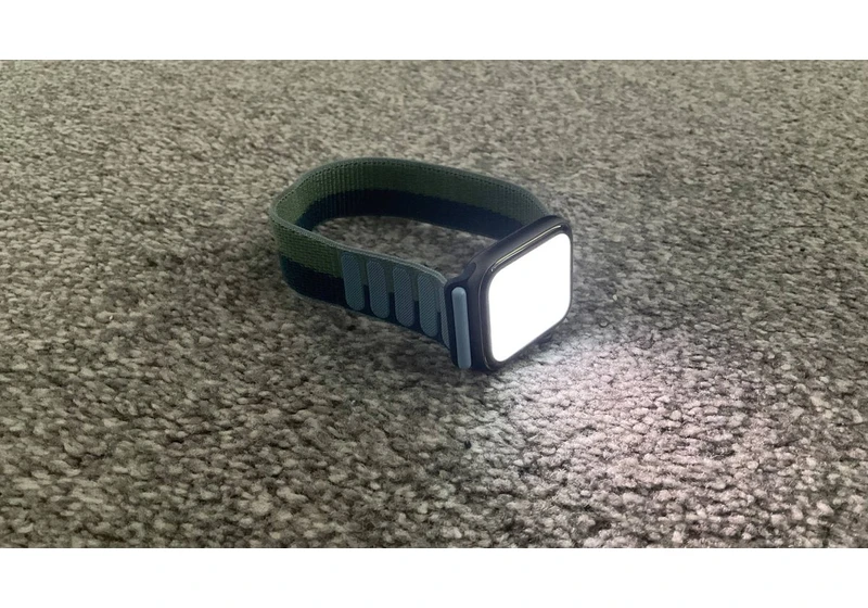 How to use your Apple Watch as a flashlight