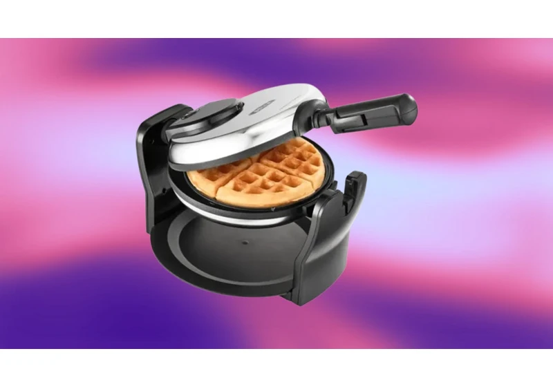 This Remaining Cyber Monday Deal Slashes the Bella Waffle Maker by a Delicious $30