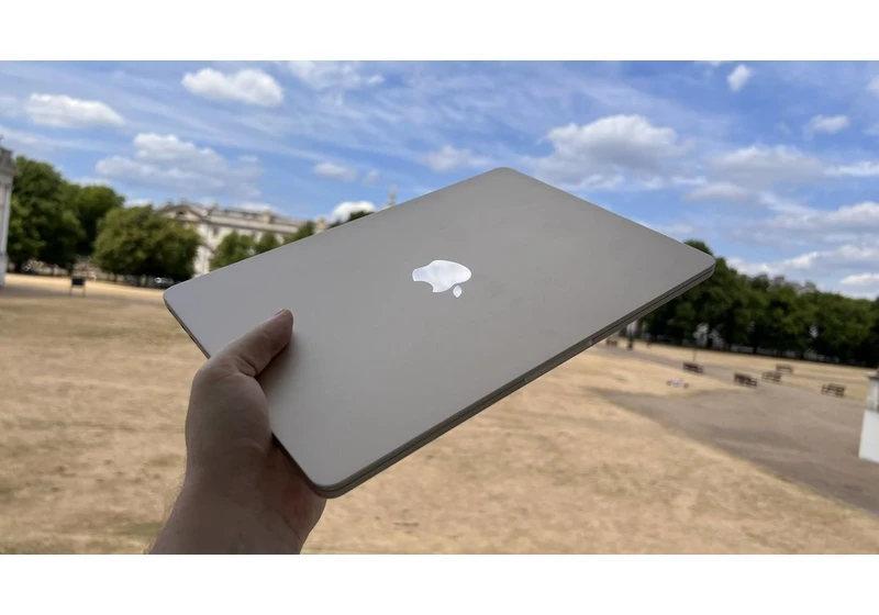 Apple's rumored 'low-cost' MacBook would be more worrying for Microsoft than Google