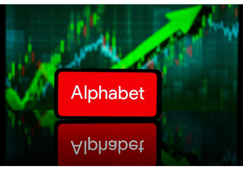 Key Updates From Alphabet’s Q3 Earnings Call For Marketers via @sejournal, @kristileilani