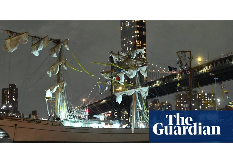 Mexican Navy ship crashes into Brooklyn Bridge leaving two people dead