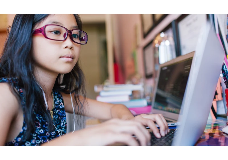  I am a cybersecurity expert, these are the online mistakes I made when raising my children that you should avoid 