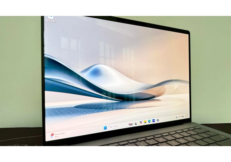 Memorial Day Deal: My Favorite Travel Laptop Is $200 Off Right Now (and Won a CNET Editors' Choice Award)