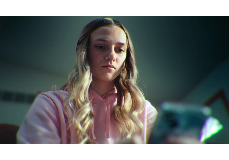 Unknown Number is the Netflix high-school catfish documentary you need to stream if you loved Trainwreck