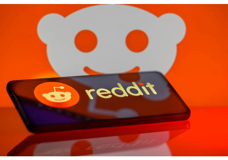 The FTC is probing Reddit’s AI licensing deals