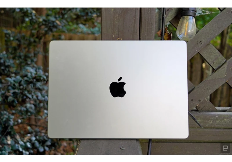 Engadget Podcast: The Mac turns 40