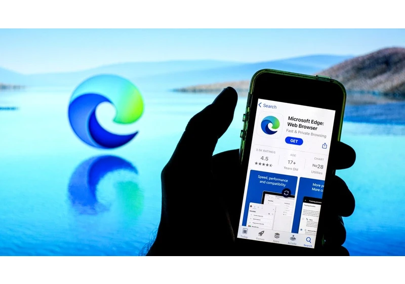 Microsoft tries again with aggressive tactics against Google and Chrome, touting Edge's "world-class performance" with a pop-up ad promo