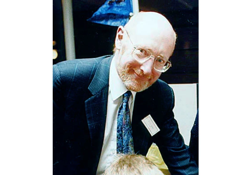 Computing pioneer Sir Clive Sinclair dies, aged 81