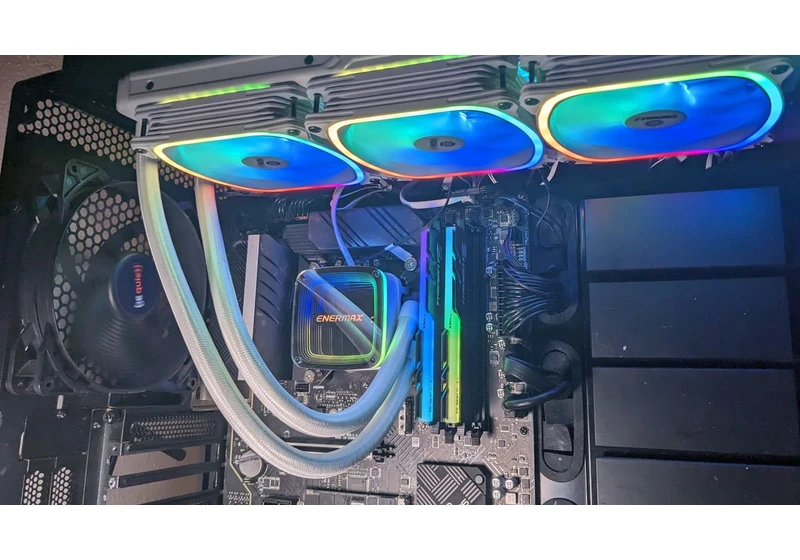 Enermax Aquafusion ADV 360mm Review: One small change makes a world of difference
