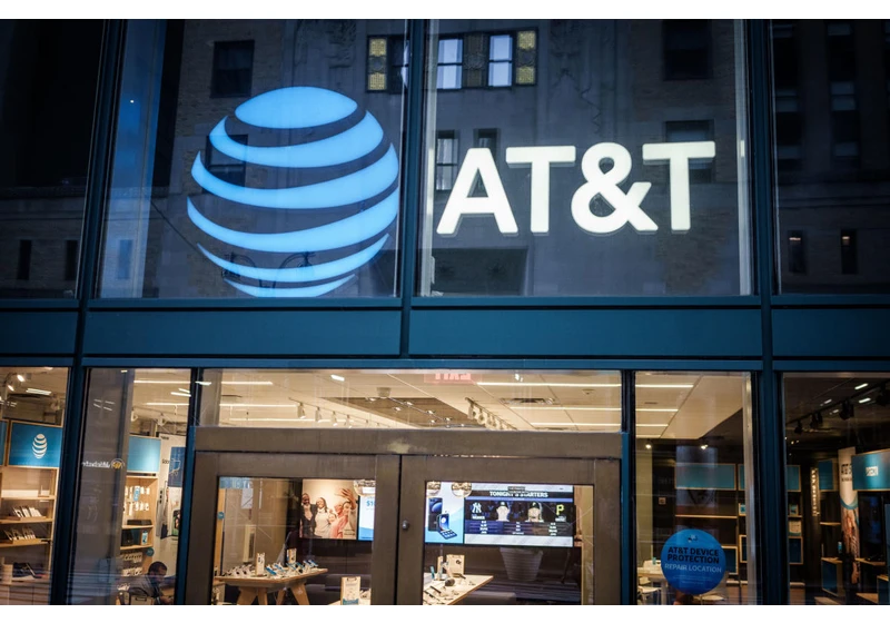 US cellphone outage hits thousands of AT&T users nationwide