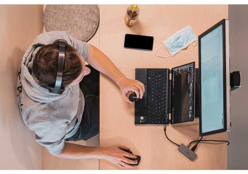 Move PCs with ease with 80% off three top PC transfer tools