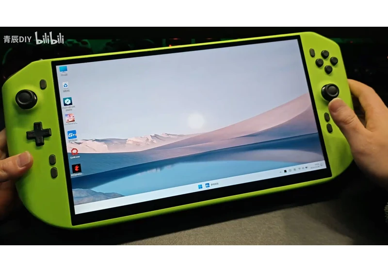  Modder builds gaming handheld powered by an RTX 4090 laptop GPU and Intel i9-14900HX  — system sports 12.5-inch 4K display, 175W mobile GPU 