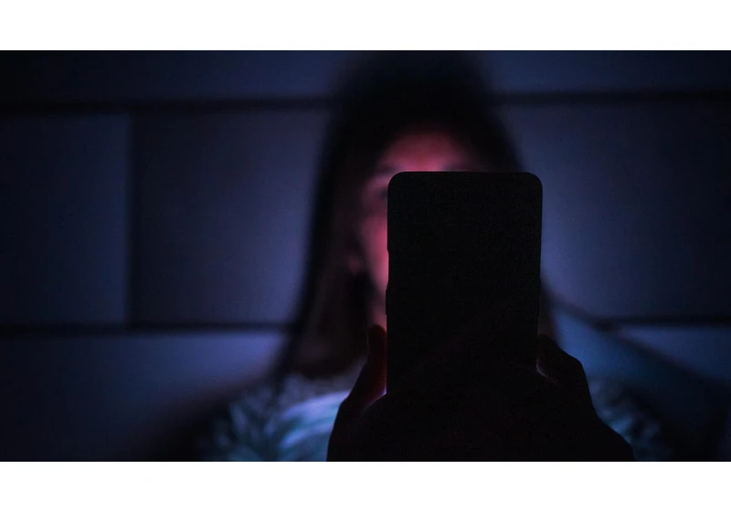 Google's Nudity Warnings Will Warn You of Incoming Explicit Images in Messages