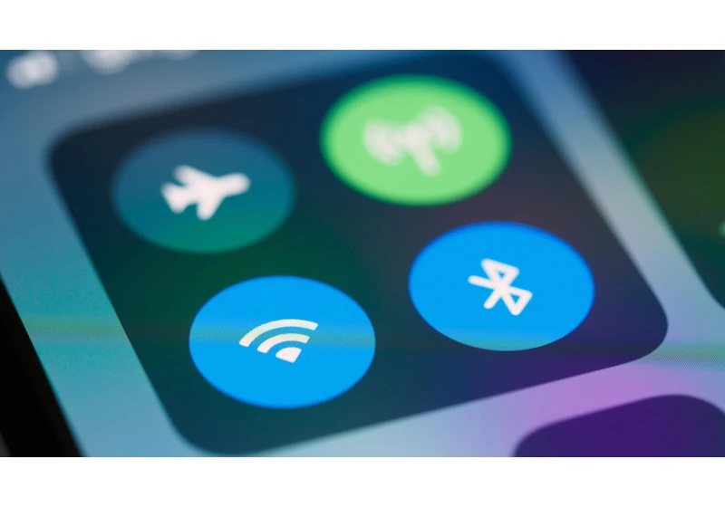  This worrying Bluetooth security flaw could let hackers spy on your device via microphone 