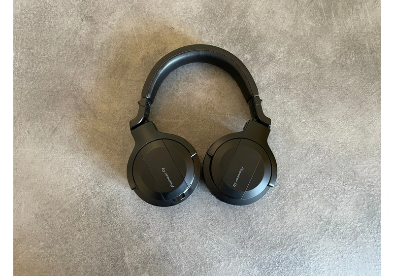 Pioneer HDJ-CUE1BT Review
