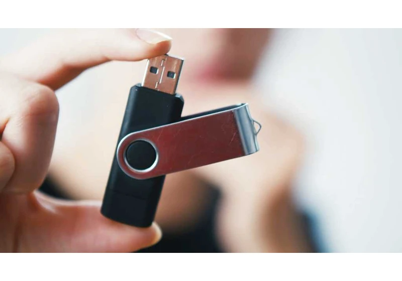 USB flash drives are going extinct. Switch to these alternatives