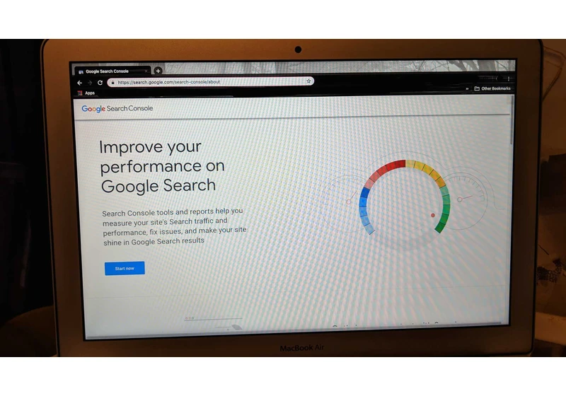 SEOs experiencing delays in data on Search Console performance reports