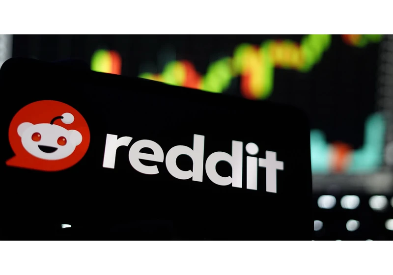 Reddit Prioritizes Search, Sees 5X Growth in AI-Powered Answers via @sejournal, @MattGSouthern