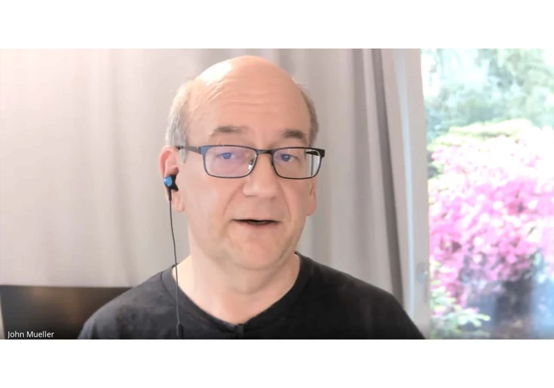 Is Google Okay With Multiple Variations of the Same Content? via @sejournal, @martinibuster